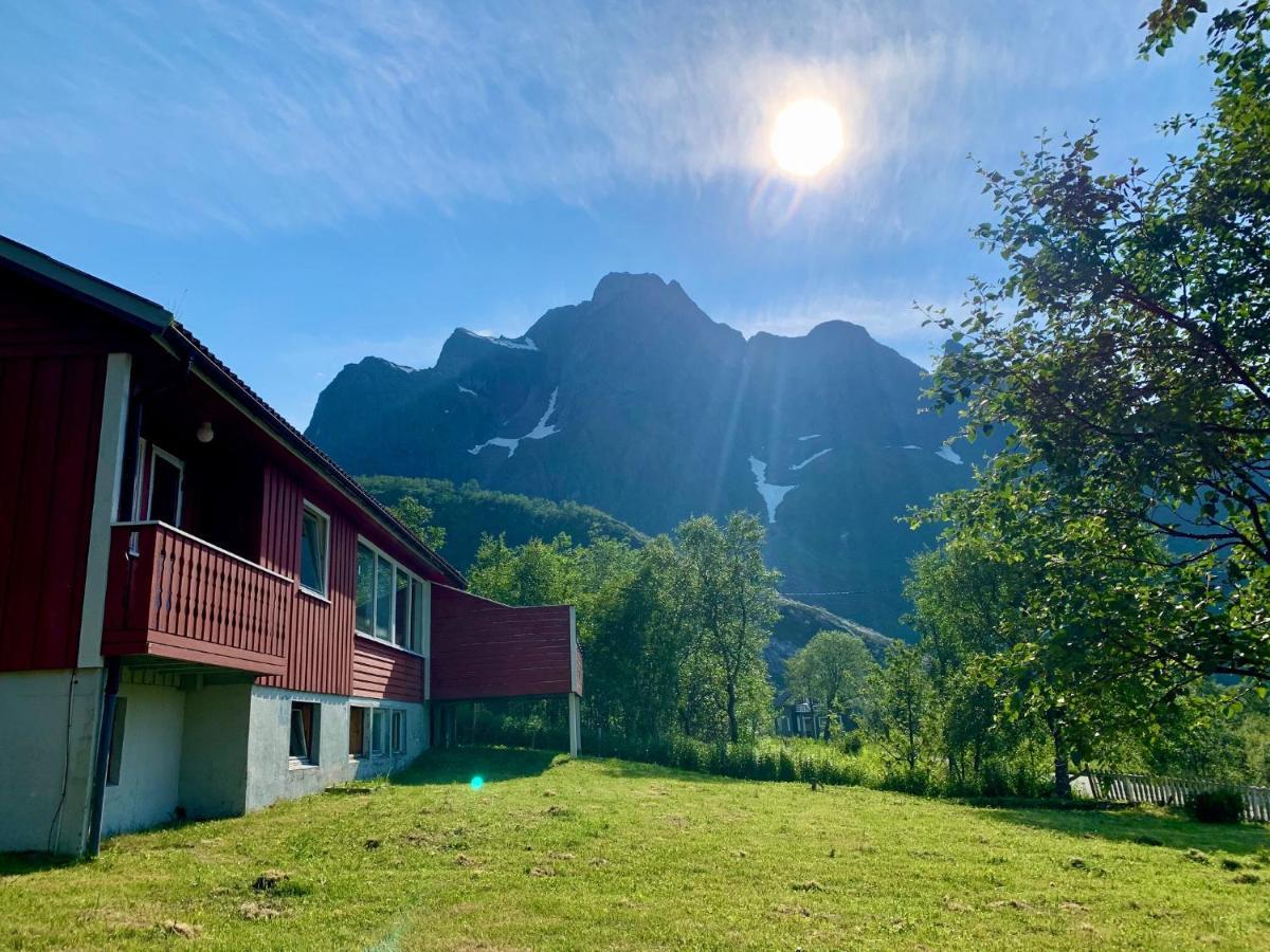 Lofoten Red Villa Laupstad Exterior foto