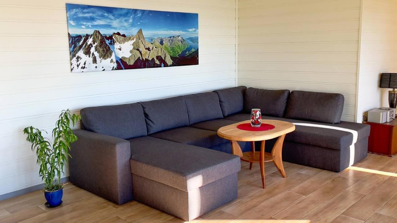Lofoten Red Villa Laupstad Exterior foto